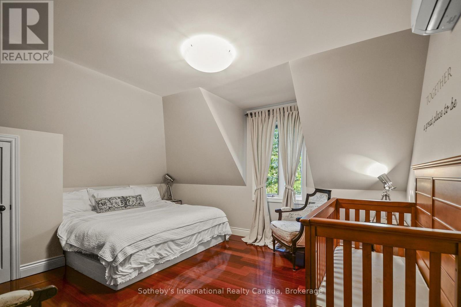 190 Melissa Lane, Tiny, ON - Indoor Photo Showing Bedroom