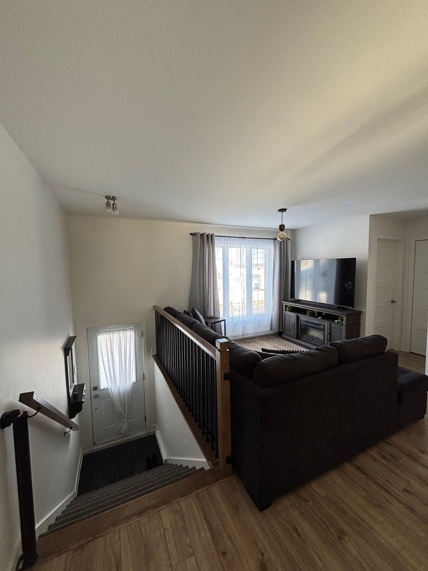 Living Room - 80 Rue Majeau, L'Épiphanie, QC - Indoor