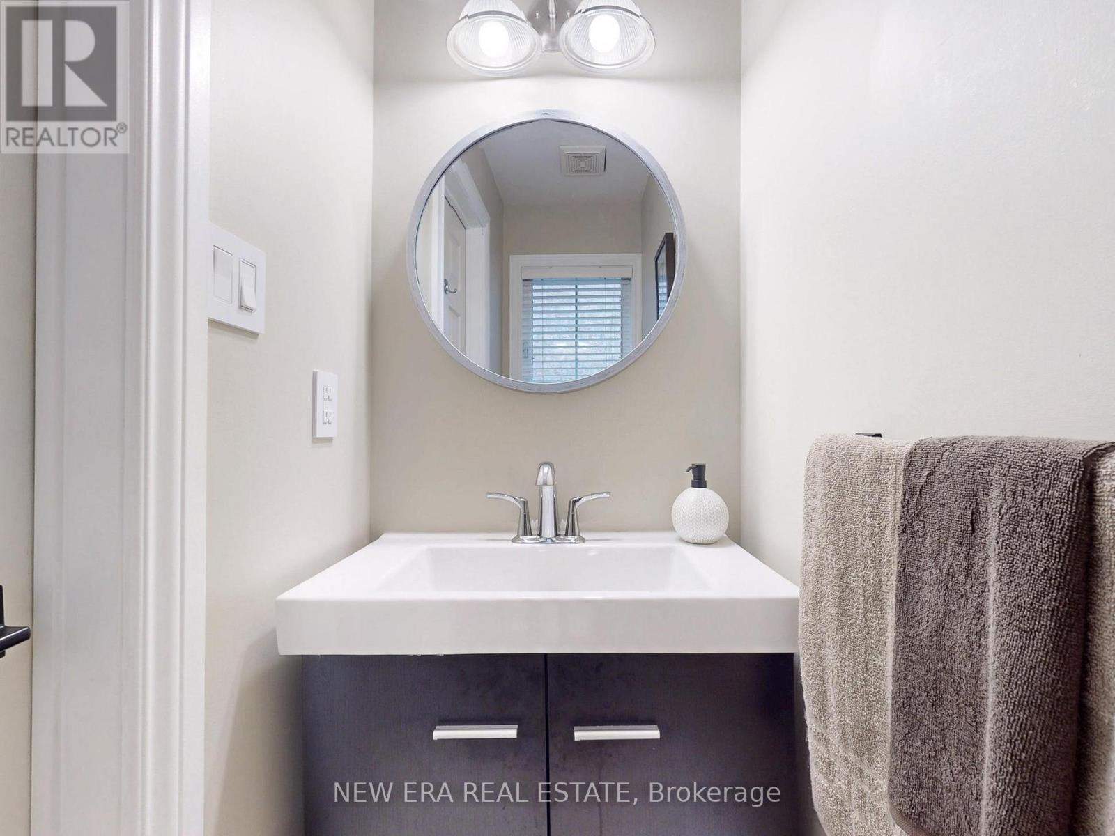 5380 Floral Hill Crescent, Mississauga, ON - Indoor
