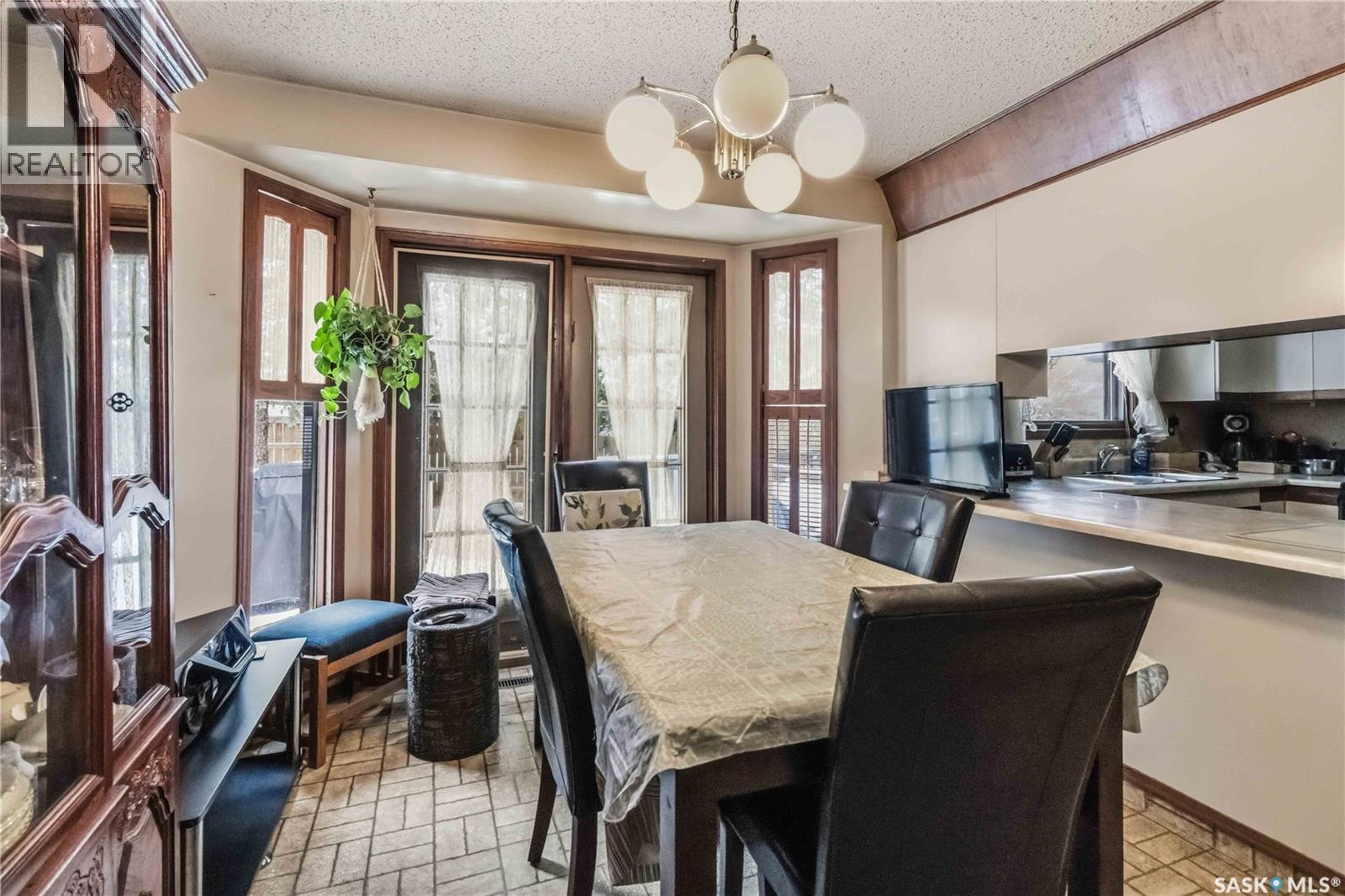 202 Verbeke Crescent, Saskatoon, SK - Indoor Photo Showing Dining Room