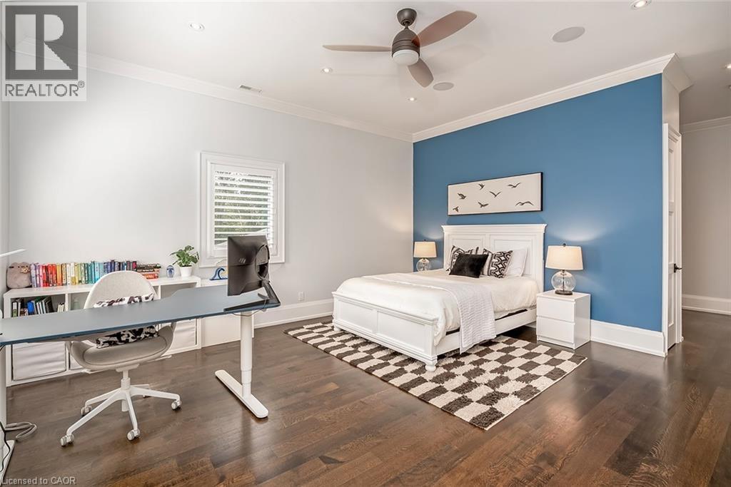 253 Rossmore Boulevard, Burlington, ON - Indoor Photo Showing Bedroom