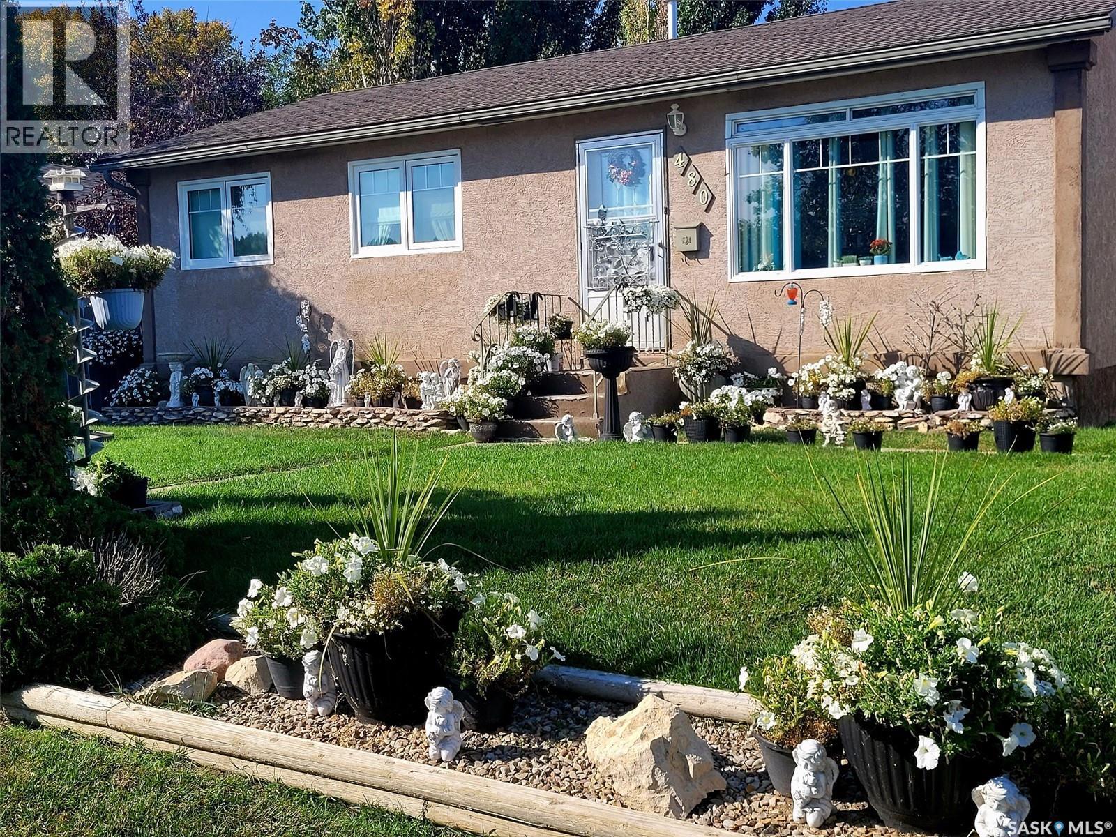 480 8Th Avenue Se, Swift Current, SK - Outdoor