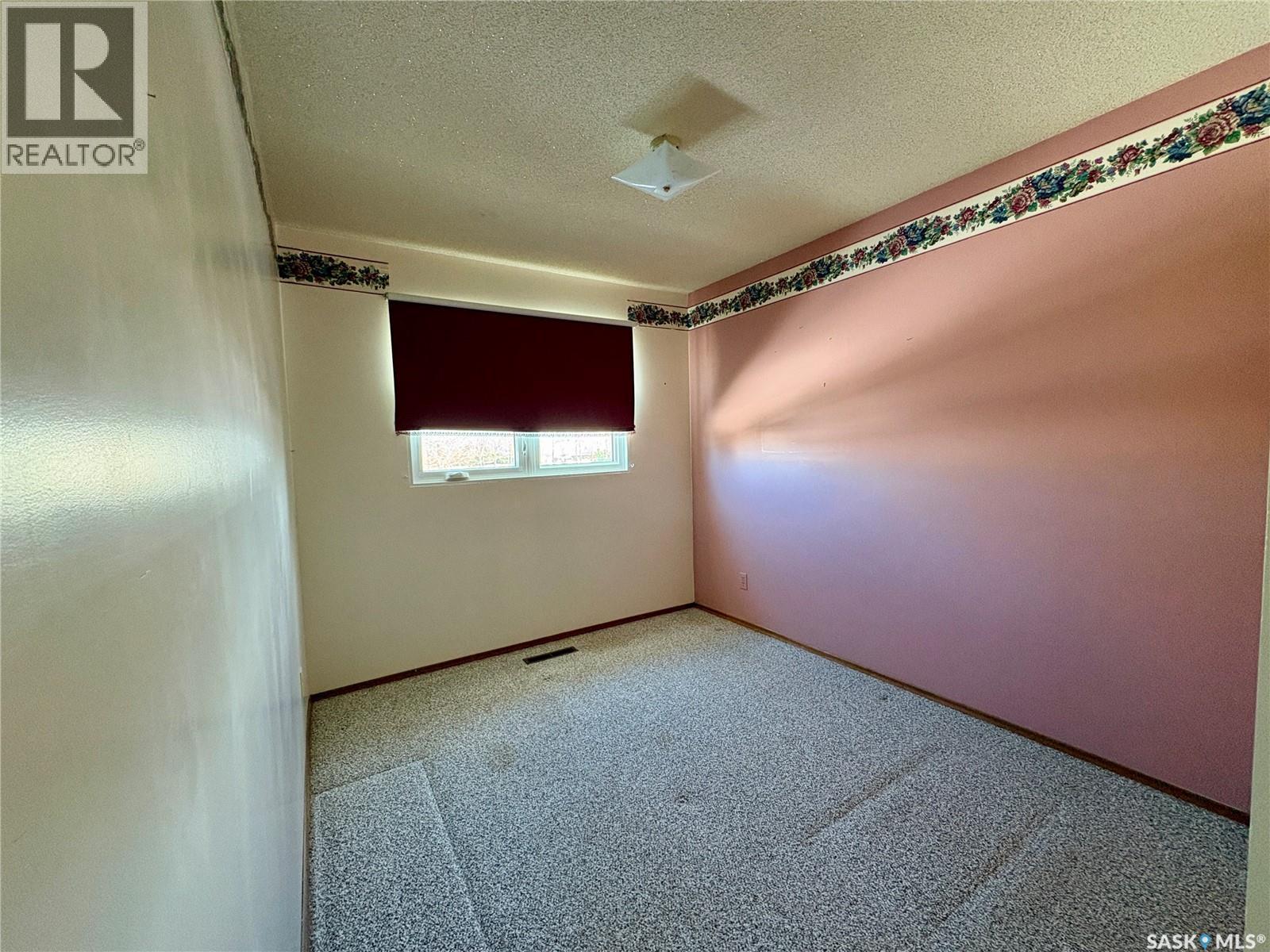 480 8Th Avenue Se, Swift Current, SK - Indoor