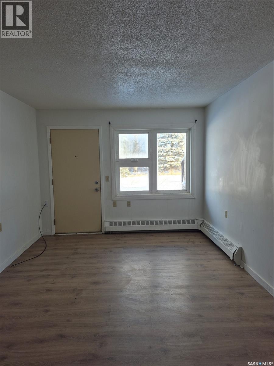 10 Pearl Avenue, Killaly, SK - Indoor Photo Showing Other Room
