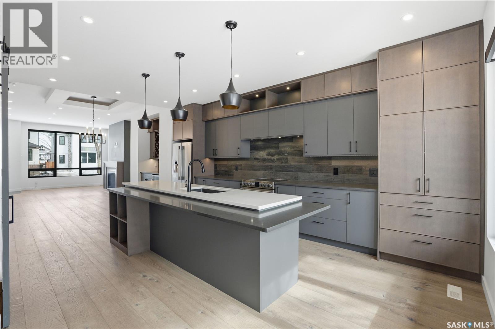 1312 15Th Street E, Saskatoon, SK - Indoor Photo Showing Kitchen With Upgraded Kitchen