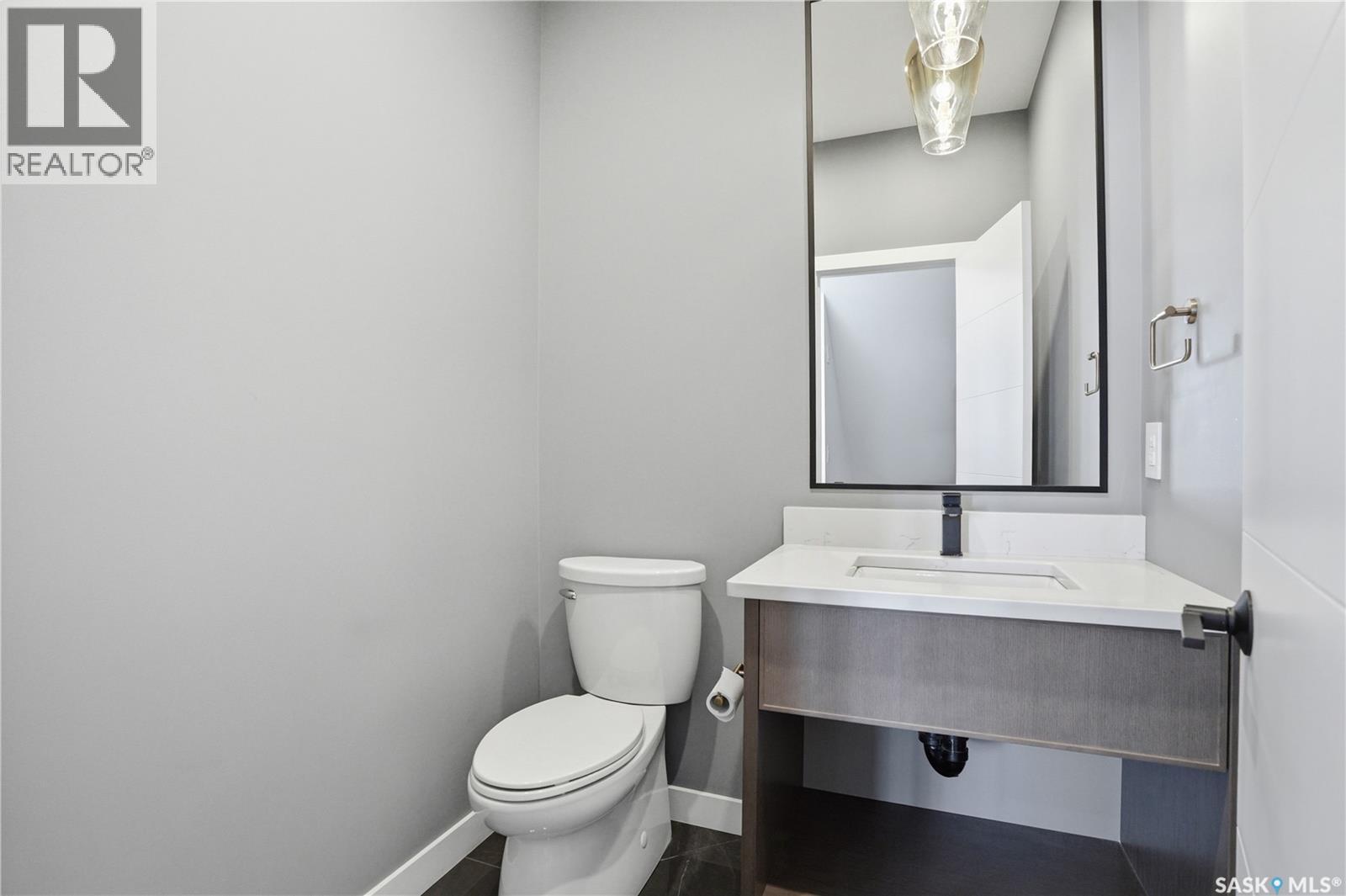 1312 15Th Street E, Saskatoon, SK - Indoor Photo Showing Bathroom