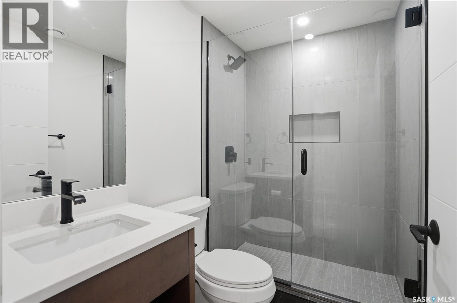 1312 15Th Street E, Saskatoon, SK - Indoor Photo Showing Bathroom