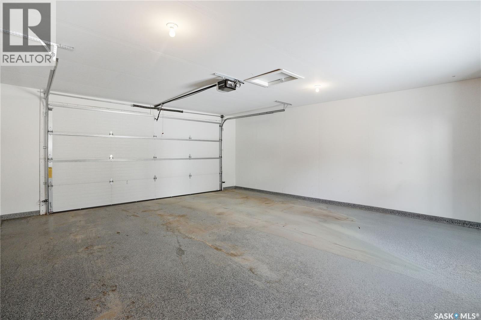 1312 15Th Street E, Saskatoon, SK - Indoor Photo Showing Garage