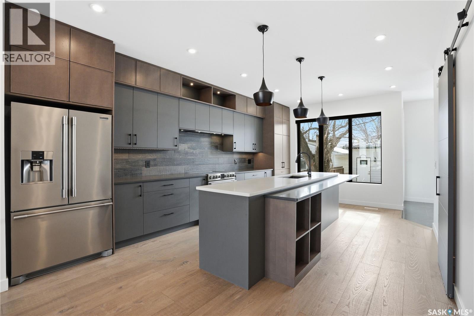 1312 15Th Street E, Saskatoon, SK - Indoor Photo Showing Kitchen With Stainless Steel Kitchen With Upgraded Kitchen