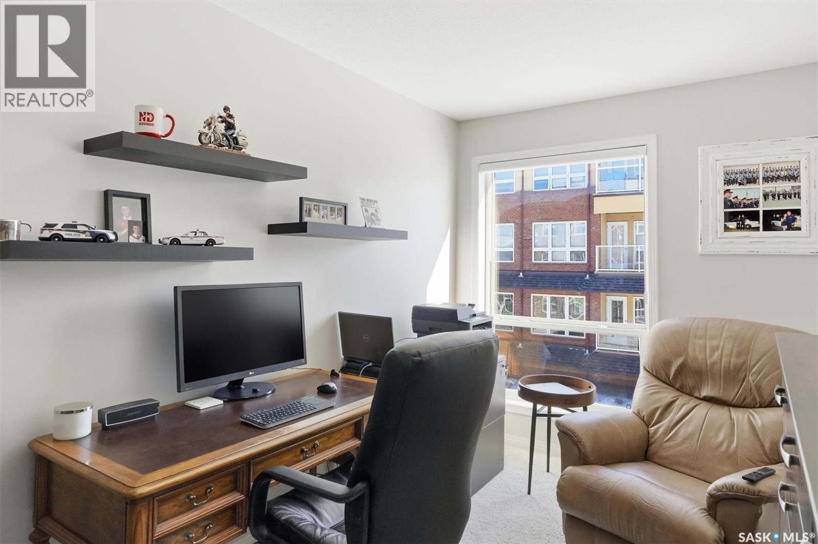 203 914 Heritage View, Saskatoon, SK - Indoor Photo Showing Office
