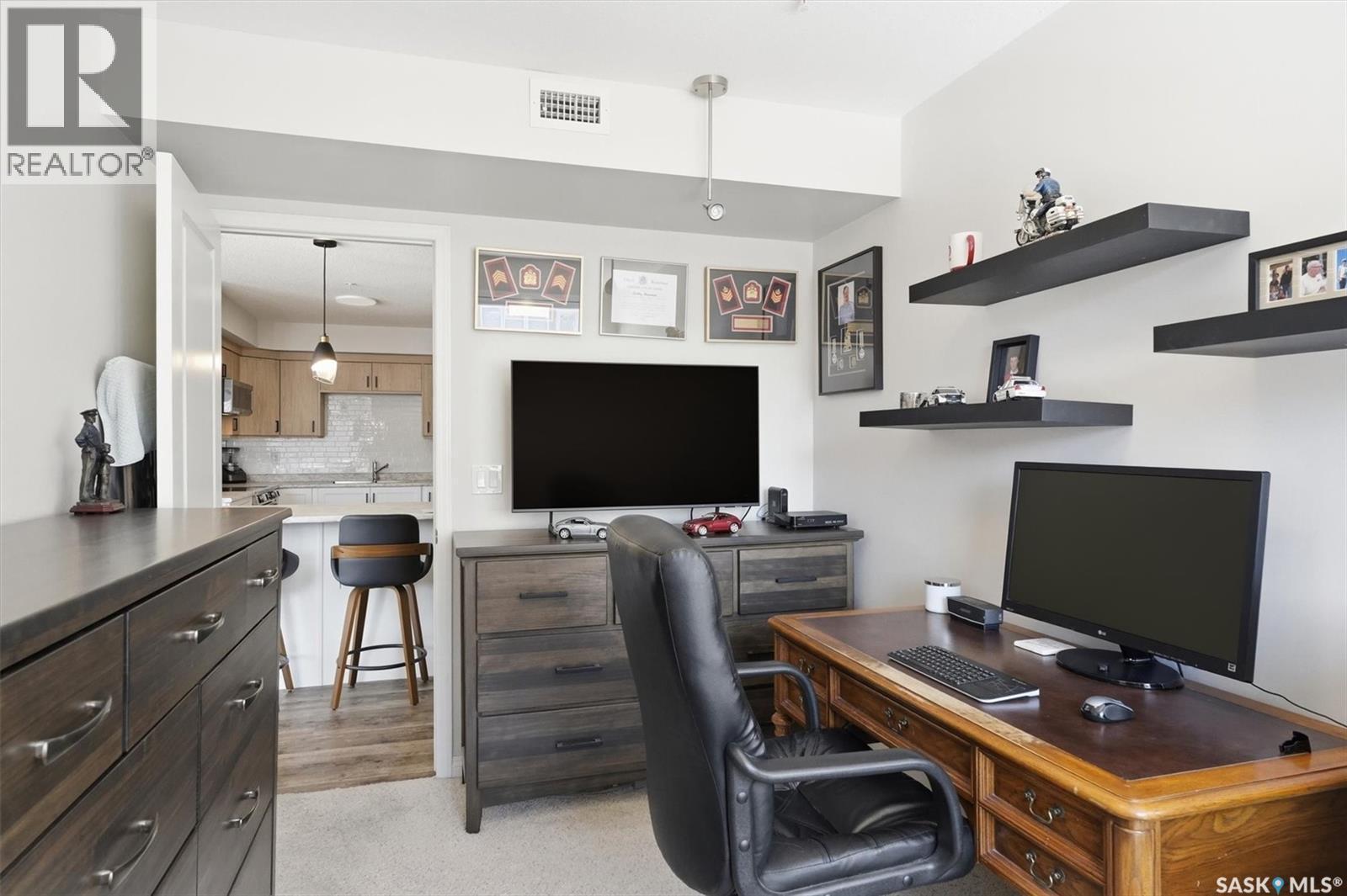 203 914 Heritage View, Saskatoon, SK - Indoor Photo Showing Office