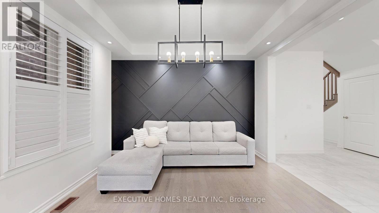 2885 Foxden Square, Pickering, ON - Indoor Photo Showing Other Room