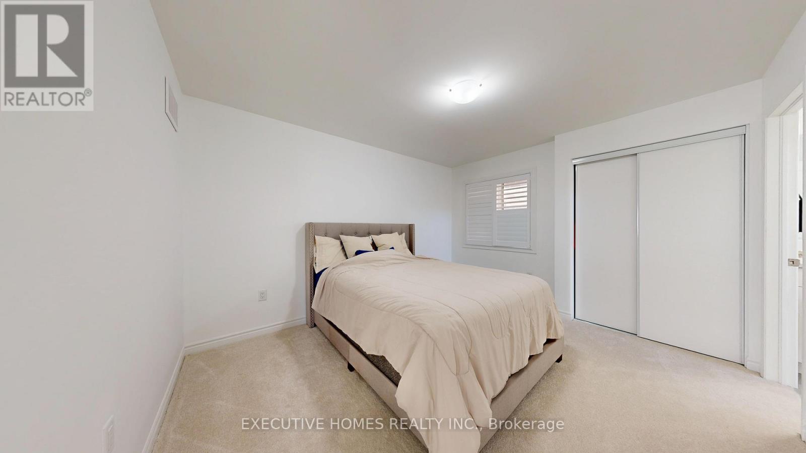2885 Foxden Square, Pickering, ON - Indoor Photo Showing Bedroom