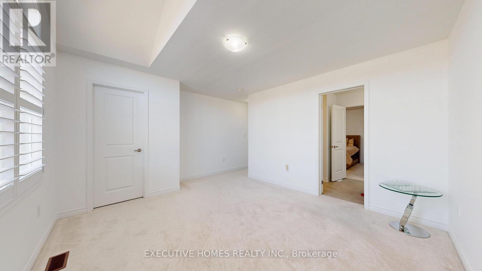 2885 Foxden Square, Pickering, ON - Indoor Photo Showing Other Room