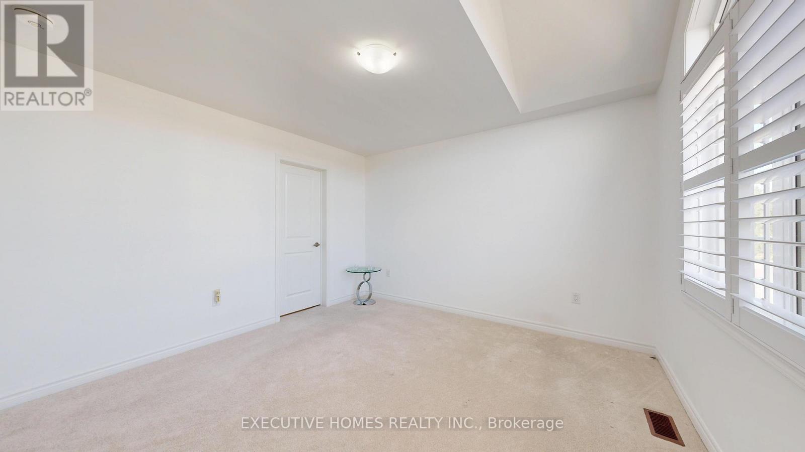 2885 Foxden Square, Pickering, ON - Indoor Photo Showing Other Room