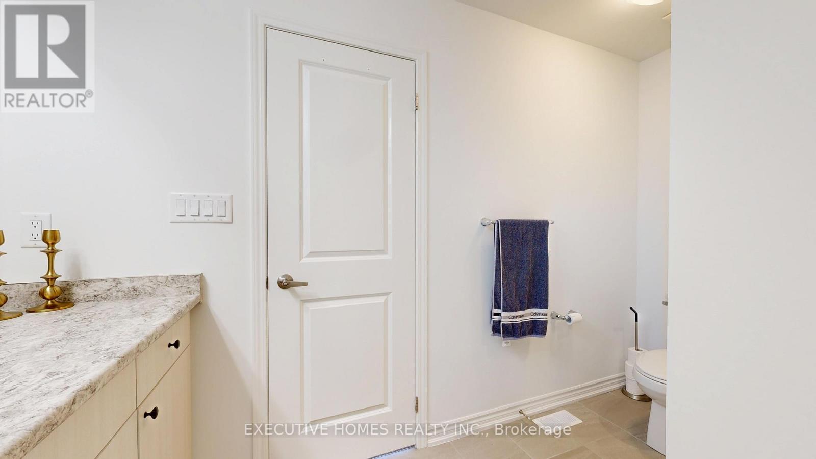 2885 Foxden Square, Pickering, ON - Indoor