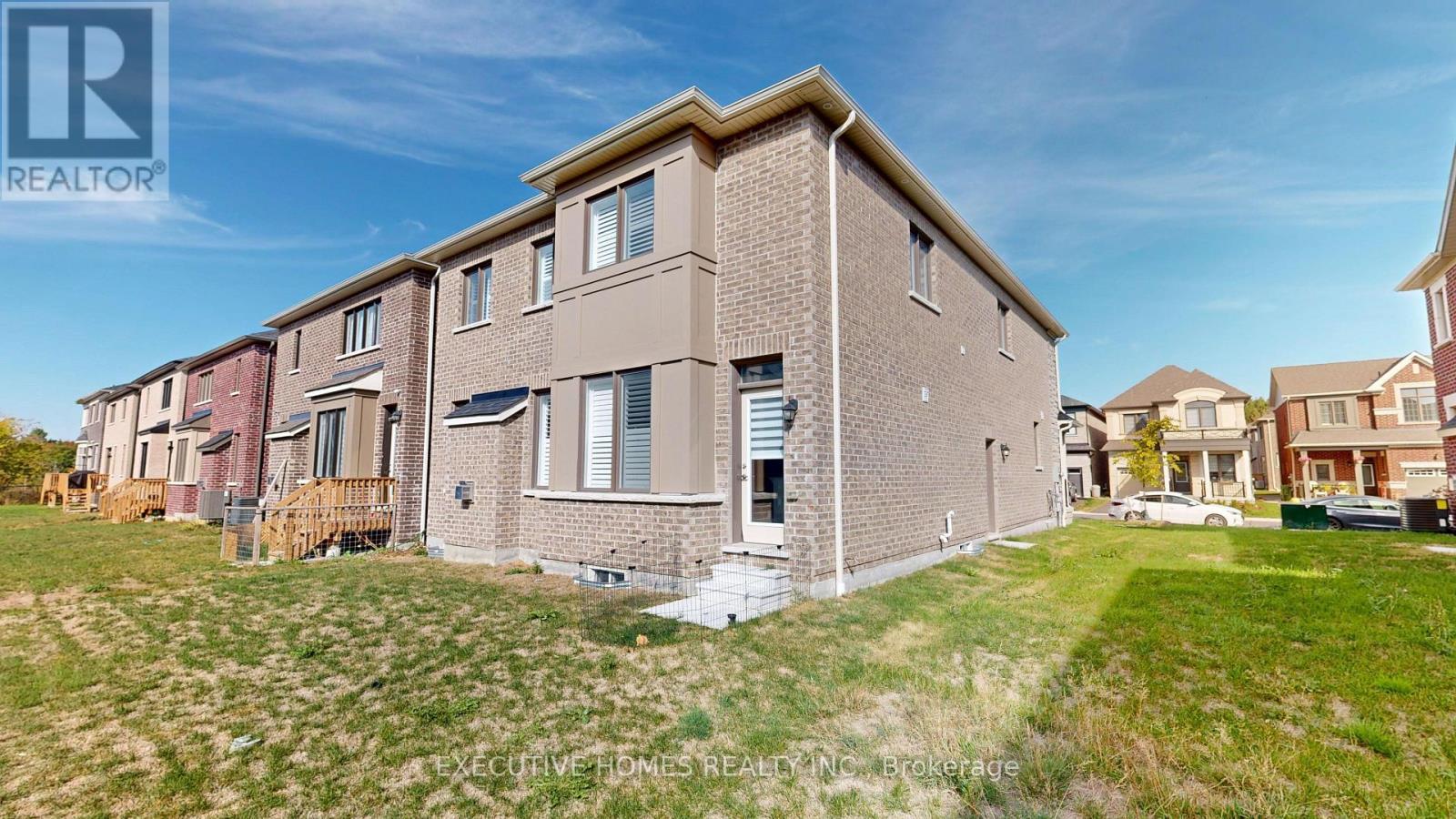 2885 Foxden Square, Pickering, ON - Outdoor