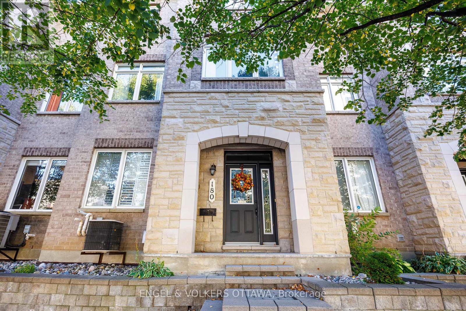 180 Lanark Avenue, Ottawa, ON - Outdoor With Facade