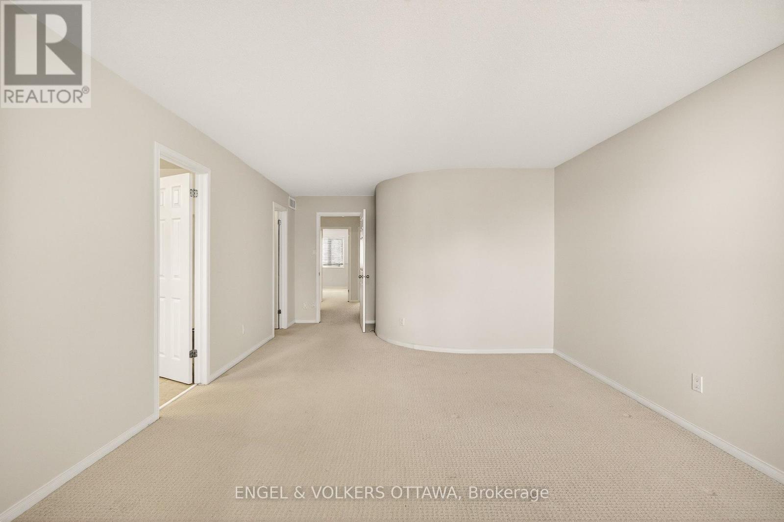 180 Lanark Avenue, Ottawa, ON - Indoor Photo Showing Other Room