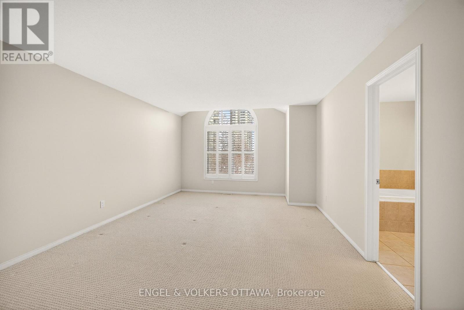180 Lanark Avenue, Ottawa, ON - Indoor Photo Showing Other Room