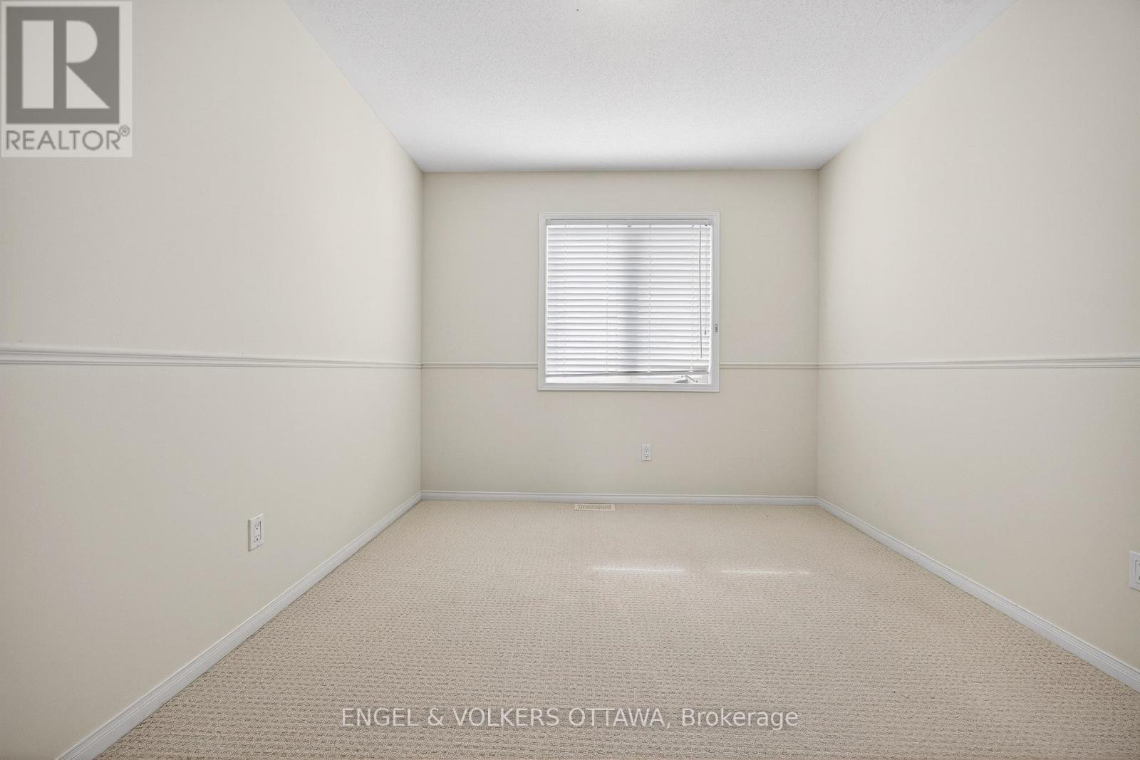 180 Lanark Avenue, Ottawa, ON - Indoor Photo Showing Other Room