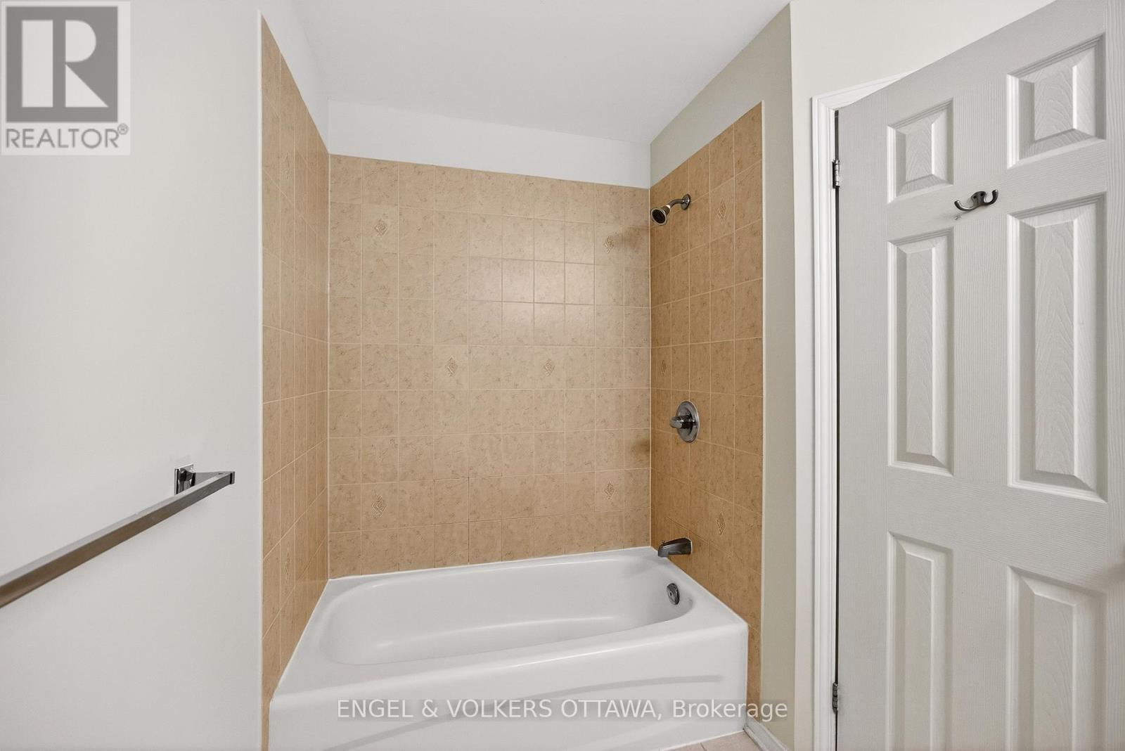 180 Lanark Avenue, Ottawa, ON - Indoor Photo Showing Bathroom