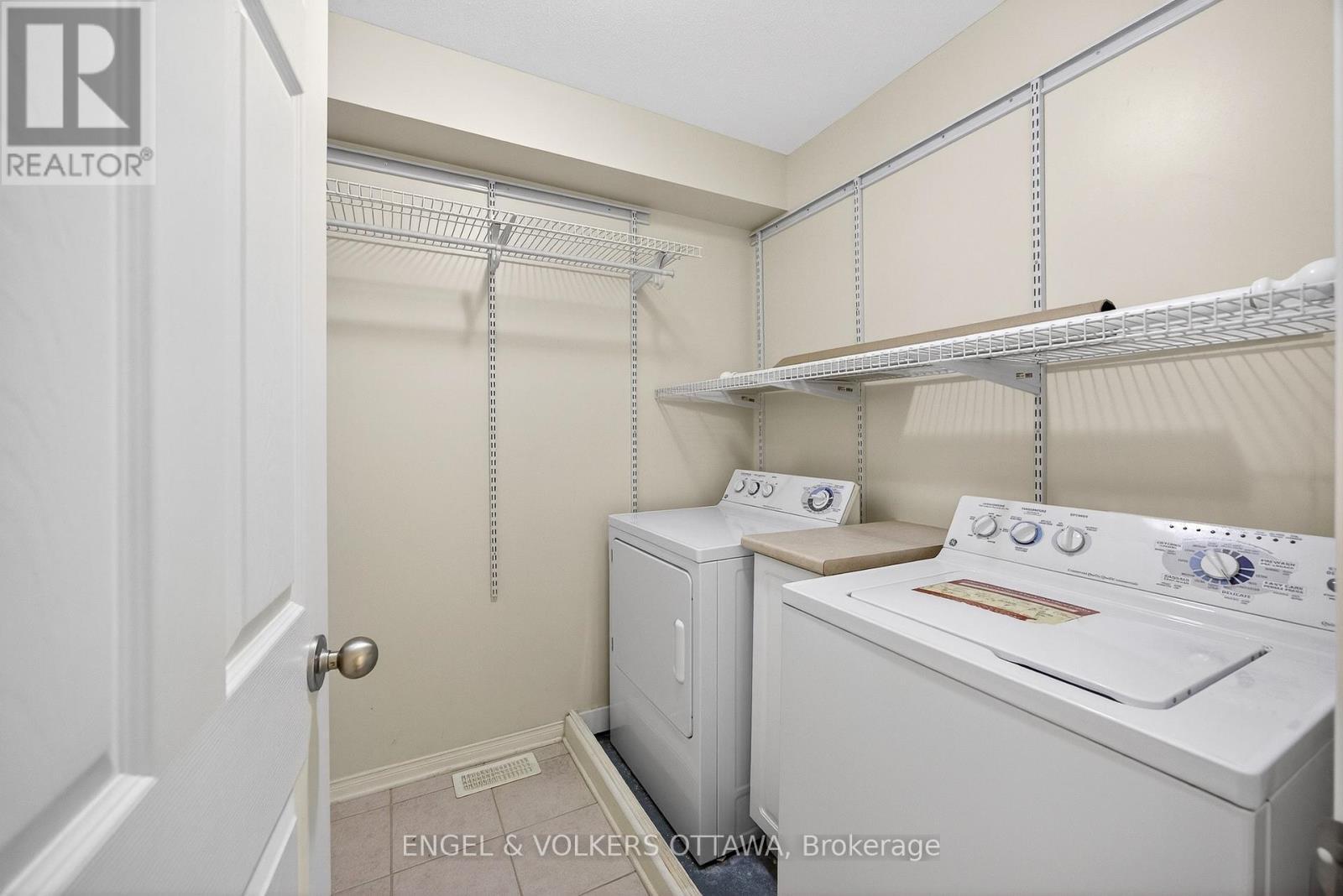 180 Lanark Avenue, Ottawa, ON - Indoor Photo Showing Laundry Room
