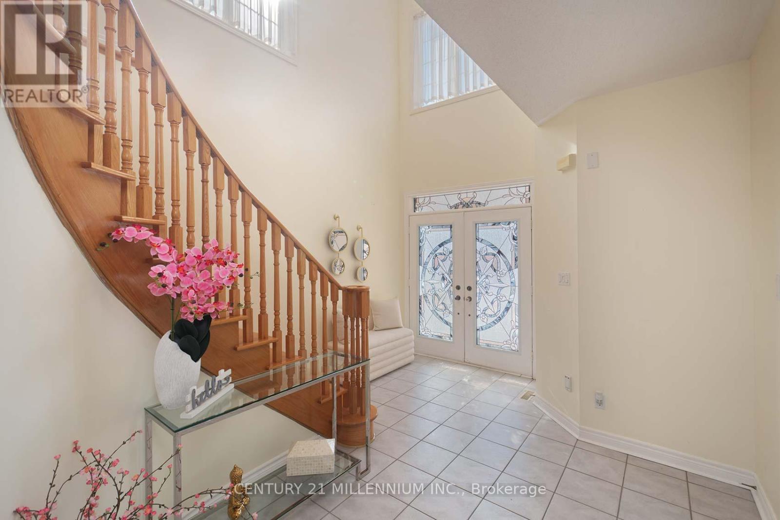 5869 Yachtsman Cross, Mississauga, ON - Indoor Photo Showing Other Room