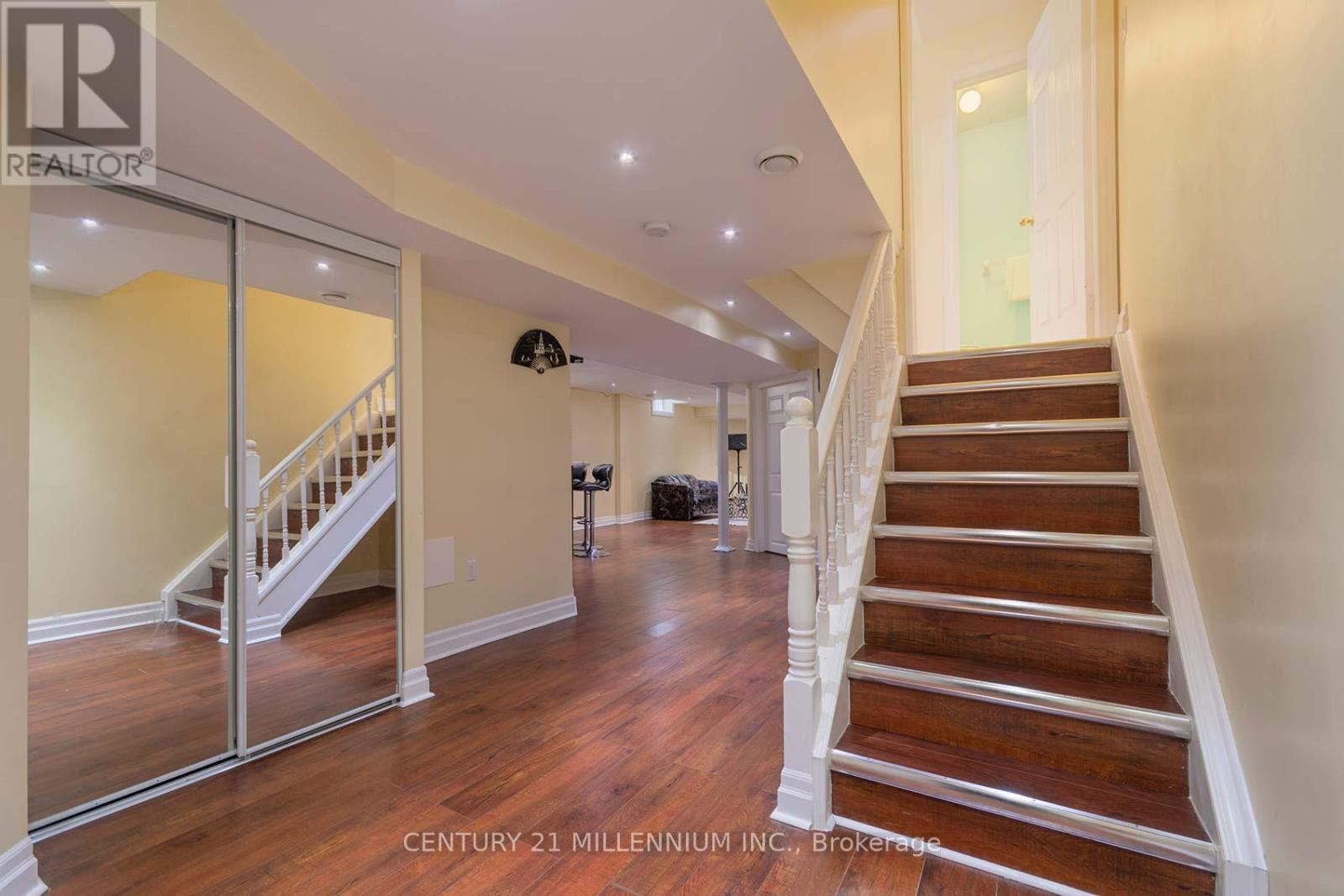 5869 Yachtsman Cross, Mississauga, ON - Indoor Photo Showing Other Room