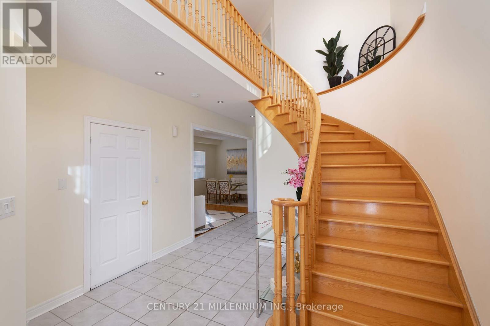 5869 Yachtsman Cross, Mississauga, ON - Indoor Photo Showing Other Room