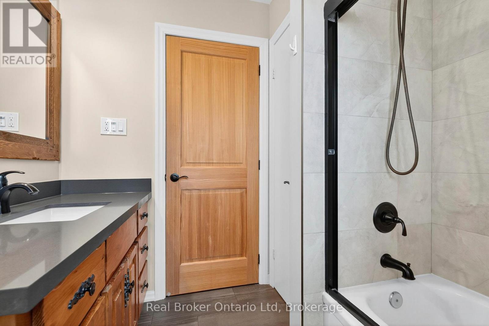 1948 Tiny Beaches Road S, Tiny, ON - Indoor Photo Showing Bathroom