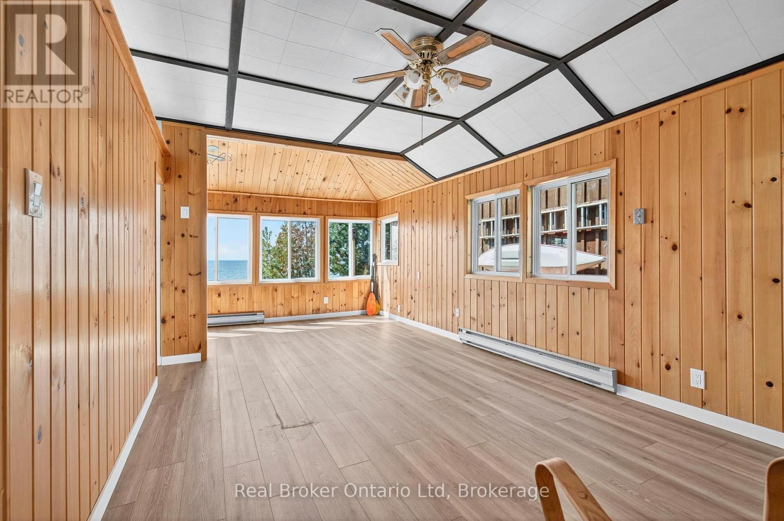 1948 Tiny Beaches Road S, Tiny, ON - Indoor Photo Showing Other Room