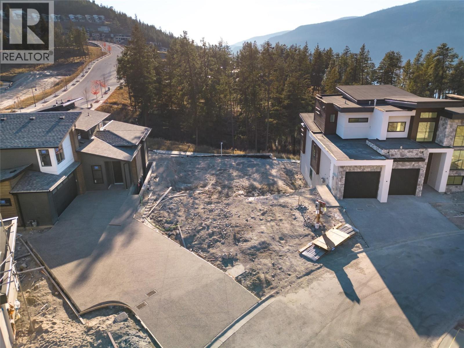 3417 Hilltown Close, Kelowna, BC