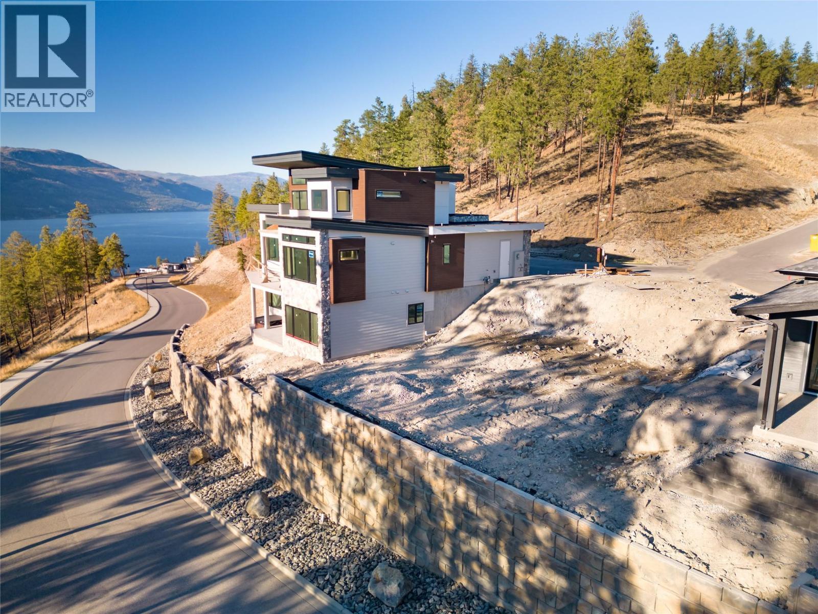 3417 Hilltown Close, Kelowna, BC