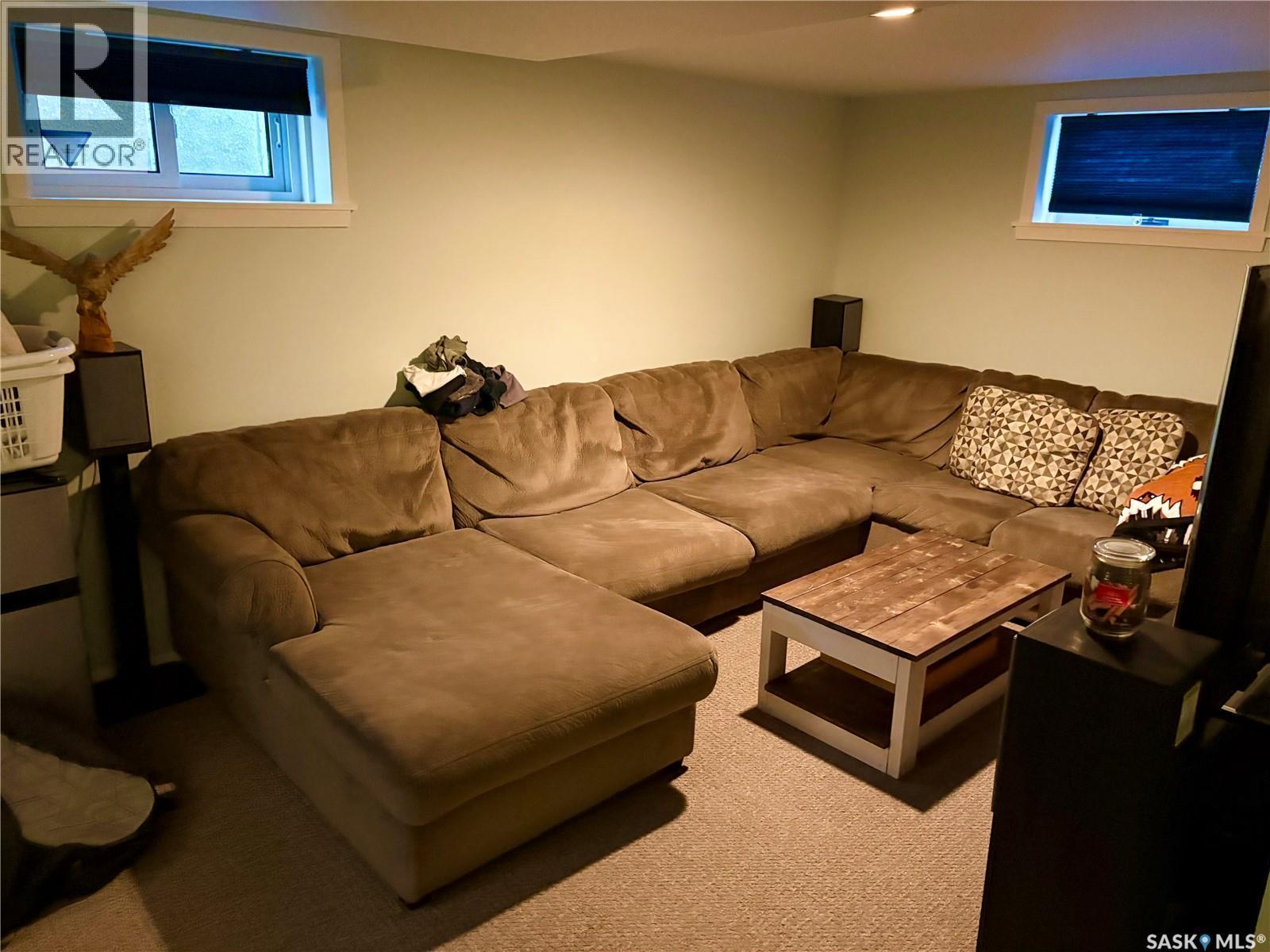 2620 Angus Boulevard, Regina, SK - Indoor Photo Showing Living Room