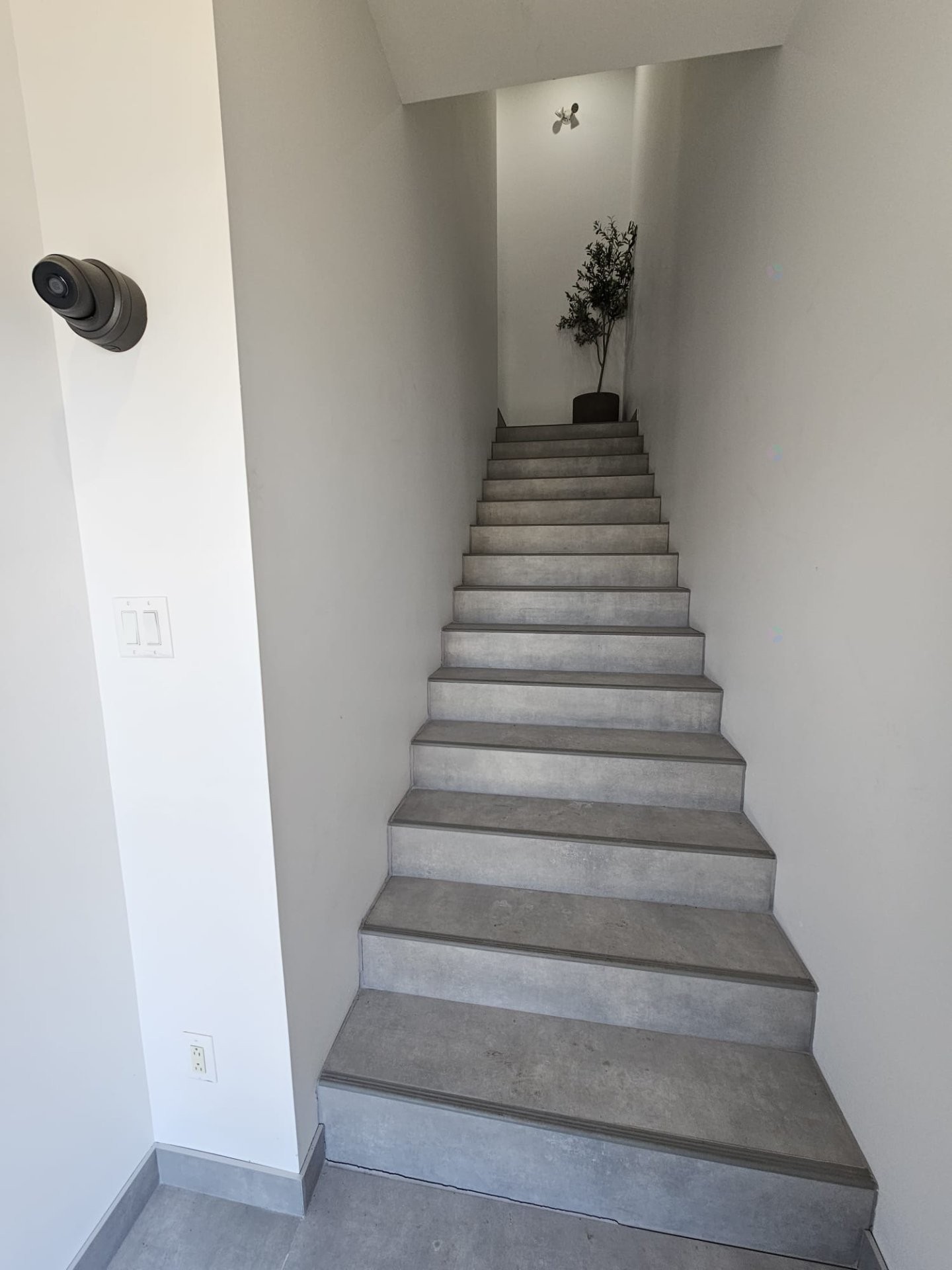 Staircase - 3651 Mtée Gagnon, Terrebonne (Terrebonne), QC - Indoor Photo Showing Other Room