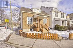 211 ALBERT STREET Oshawa, ON L1H 4R6
