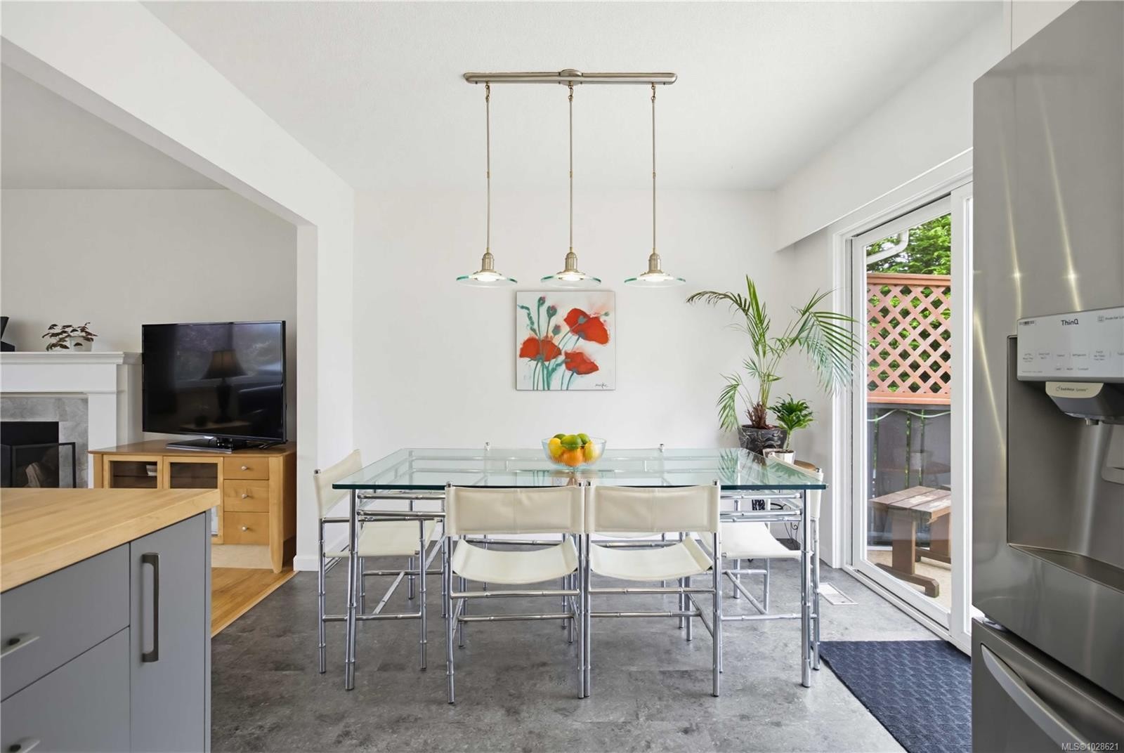 9552 Sharples Rd, Sidney, BC