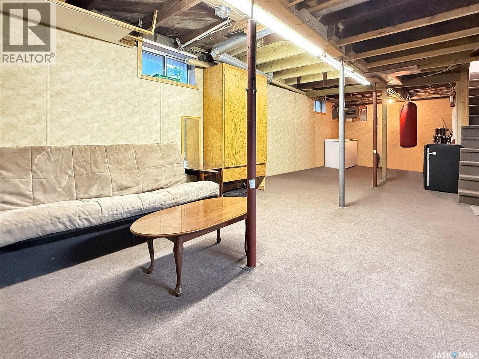 44 5Th Avenue Ne, Swift Current, SK - Indoor Photo Showing Basement