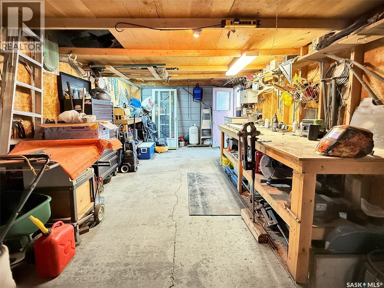 44 5Th Avenue Ne, Swift Current, SK - Indoor