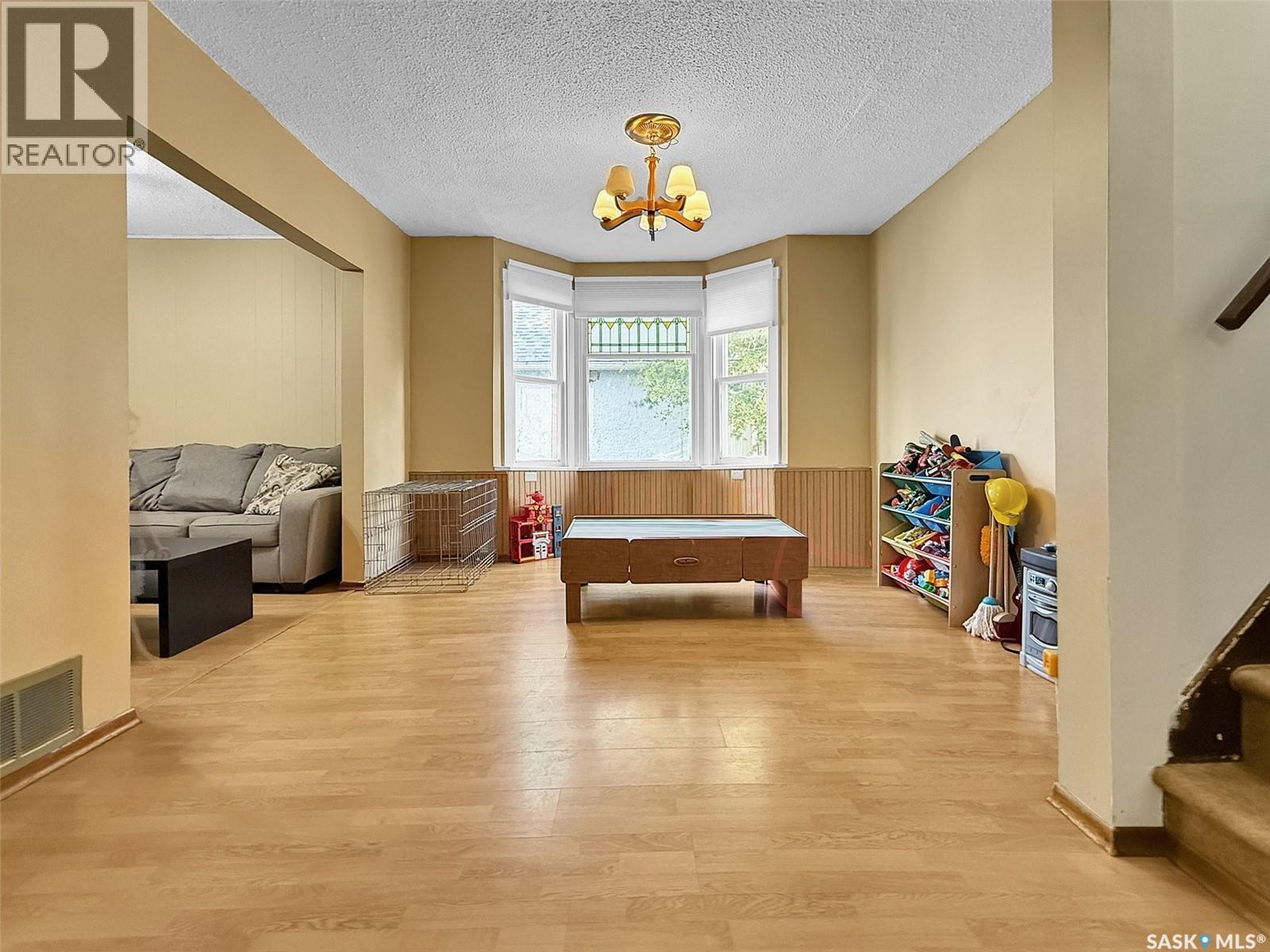 44 5Th Avenue Ne, Swift Current, SK - Indoor