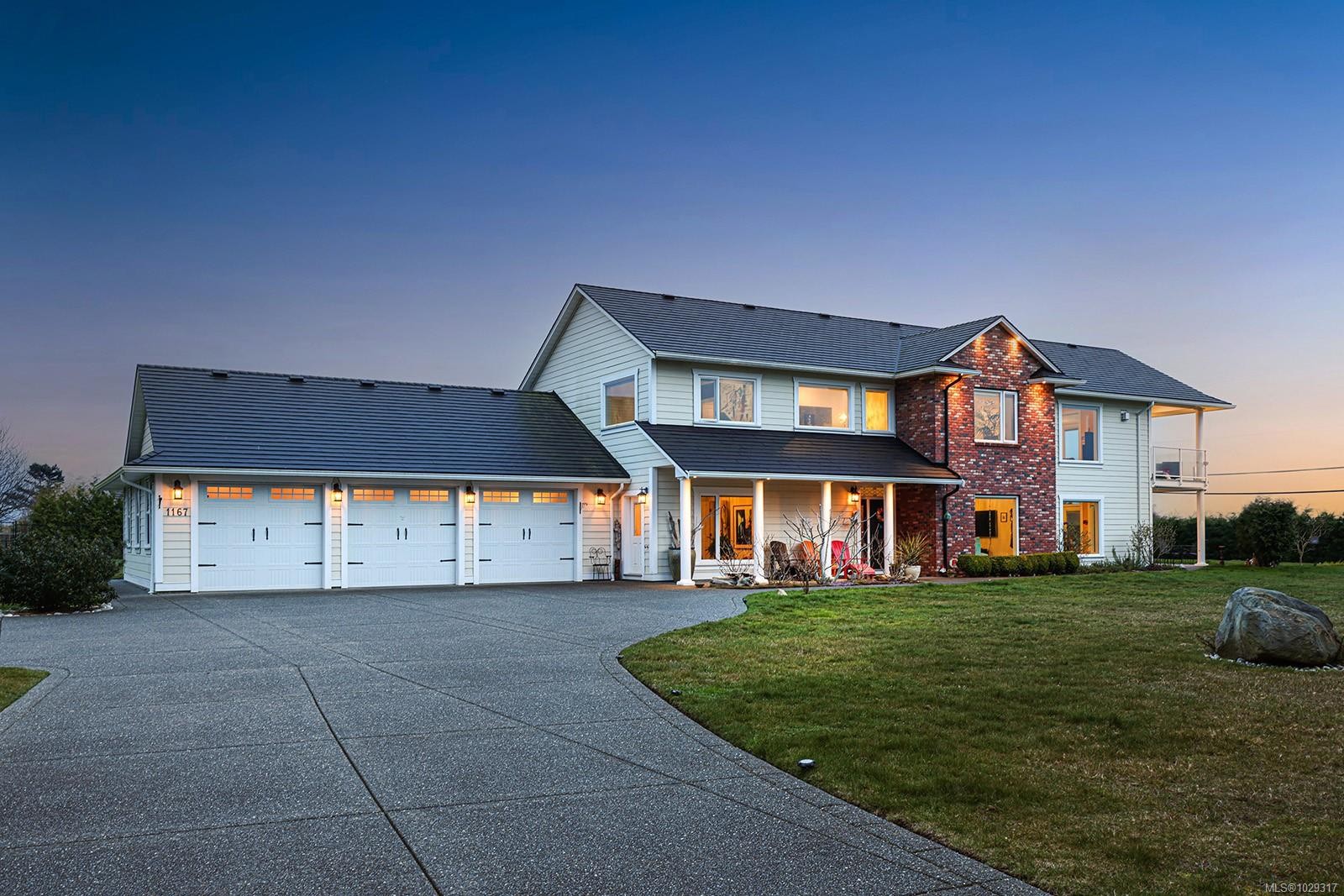 1167 Tara Rd, Comox, BC
