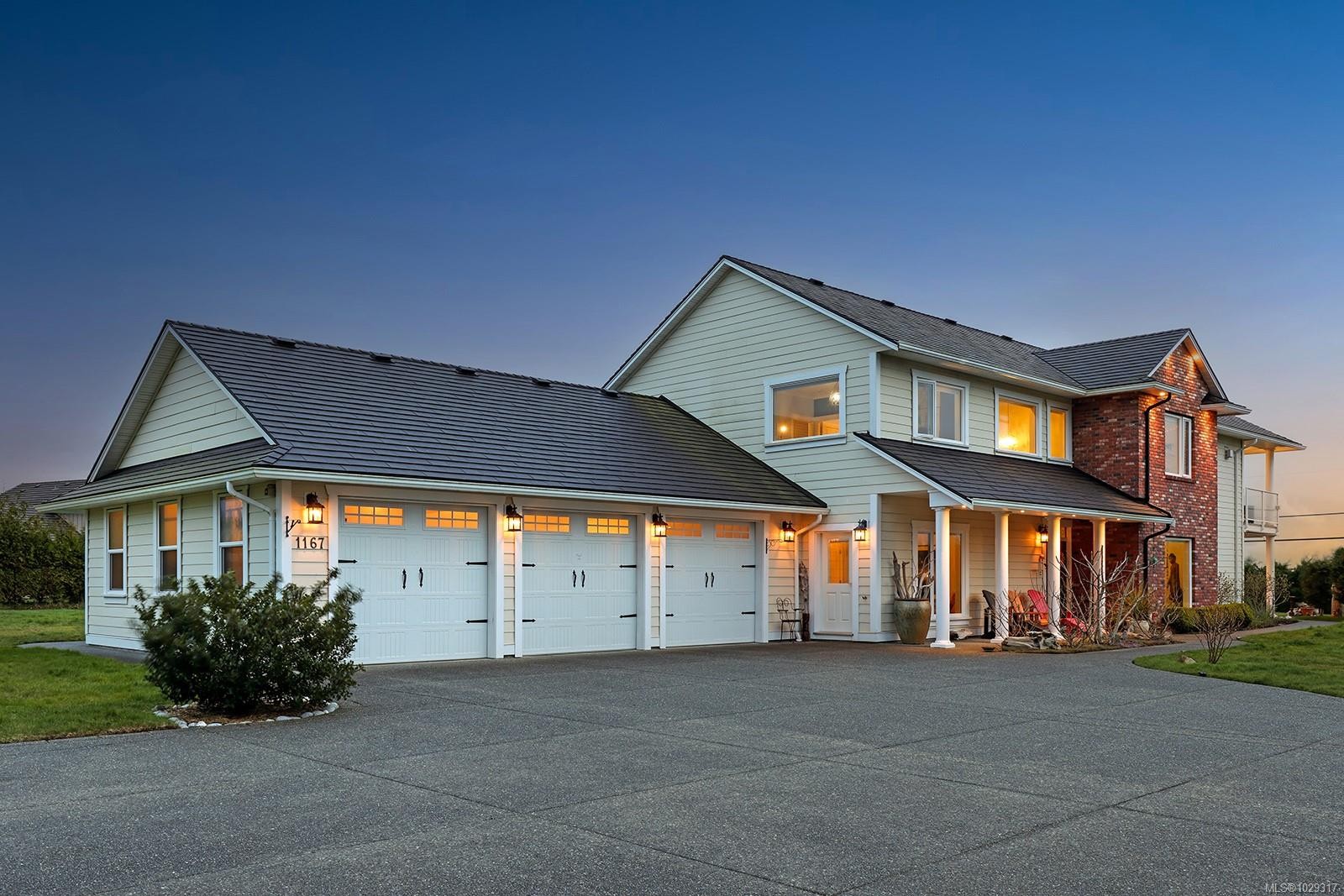 1167 Tara Rd, Comox, BC