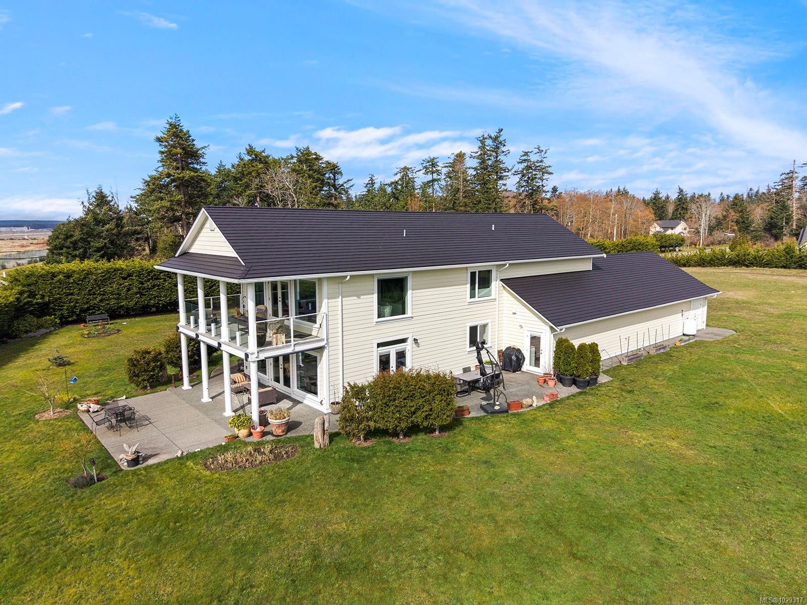 1167 Tara Rd, Comox, BC