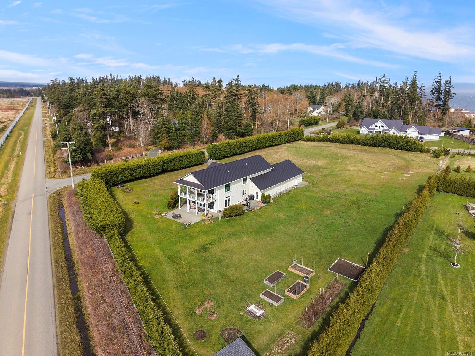 1167 Tara Rd, Comox, BC