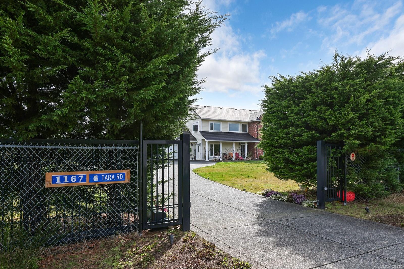 1167 Tara Rd, Comox, BC