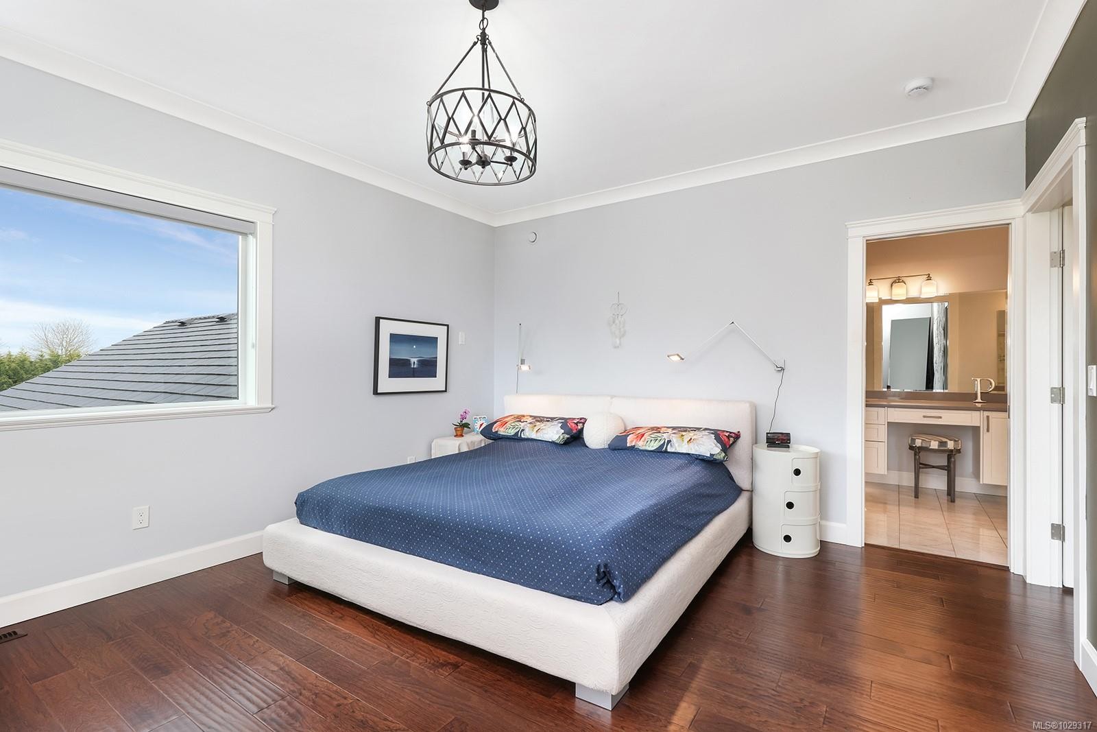 1167 Tara Rd, Comox, BC