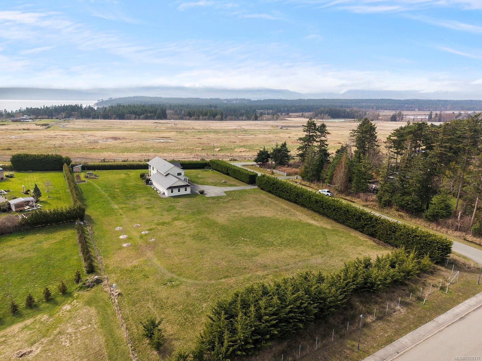 1167 Tara Rd, Comox, BC