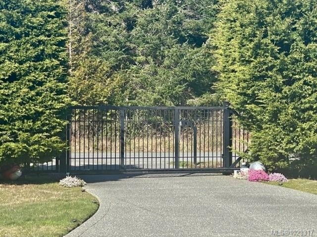 1167 Tara Rd, Comox, BC