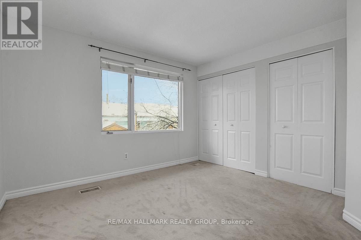 261 Bruyere Street, Ottawa, ON - Indoor Photo Showing Other Room